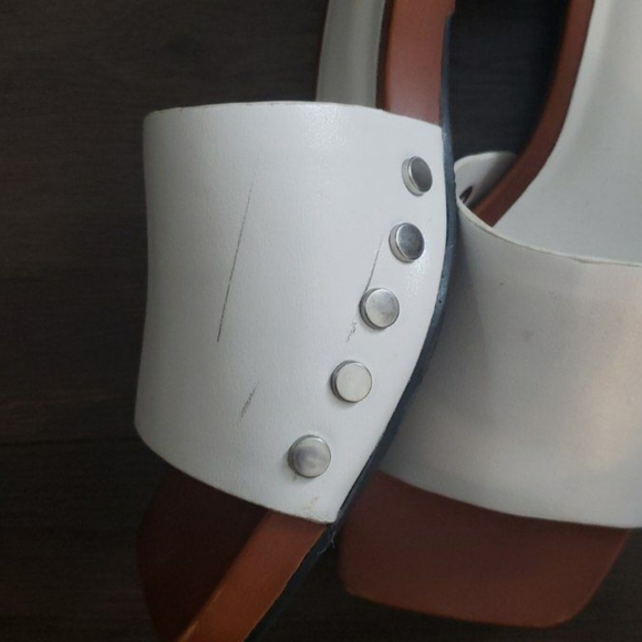 Oak + Fort Wooden Clogs Sandals - Picture 5 of 10